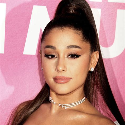 Ariana Grande scenoje