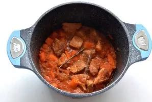 Puode verdanti mėsa kūdikiui