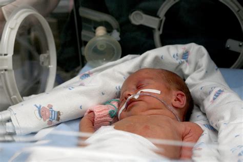 Infografika: Ligos, nuo kurių tikrinami naujagimiai