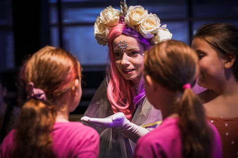 Šventės erdvė kino teatre vaikų gimtadieniui