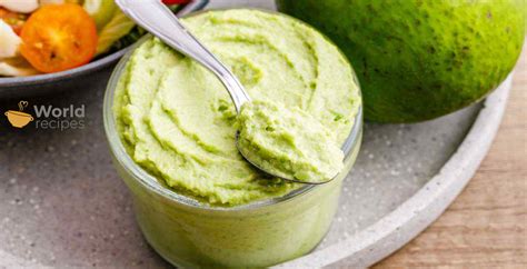 Motina tepa citrinos sultimis vabzdžio įgėlimo vietą vaikui