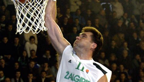 Arvydas Sabonis su 11 numerio apranga