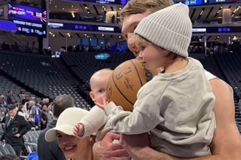 Domantas Sabonis su šeima