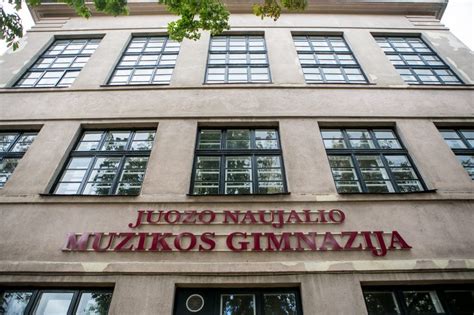 Juozo Naujalio memorialinė lenta Kaune