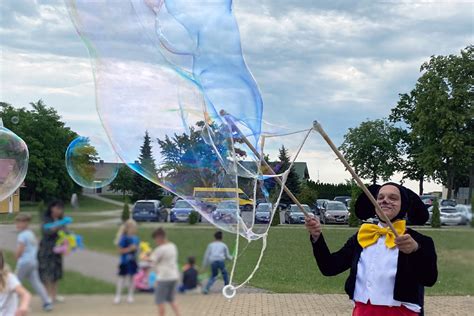 animatoriai vaikams ir muilo burbulai šventėje