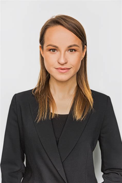 Portretas arba archyvinė nuotrauka