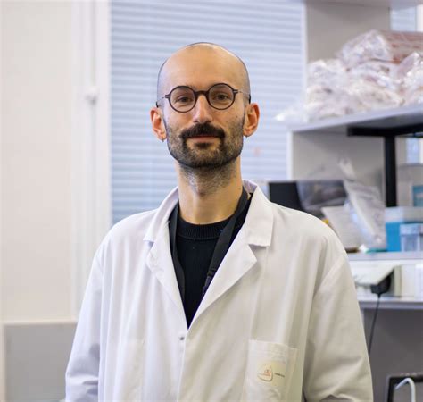 Albertas Navickas, mokslininkas laboratorijoje