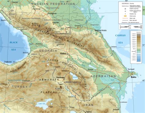 Didžiojo Kaukazo žemėlapis su aukščiausiomis viršūnėmis